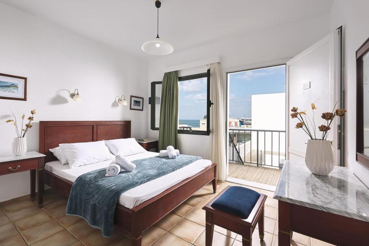Eva Suites & Apartments Agia Marina  Exterior photo