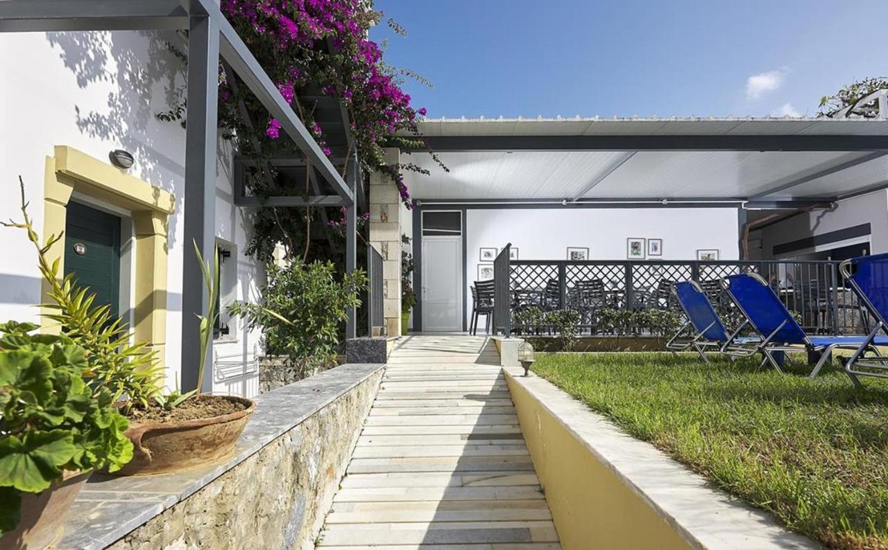 Eva Suites & Apartments Agia Marina  Exterior photo